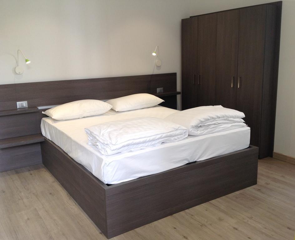 Hostel Campione Del Garda Surf House Pieve  Exterior foto